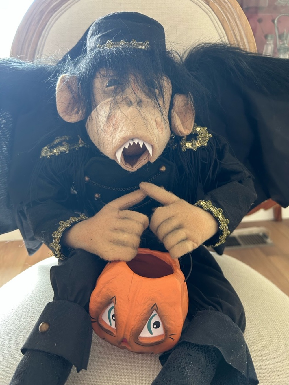 Gallery II Halloween Flying Monkey doll - Picture 2 of 10